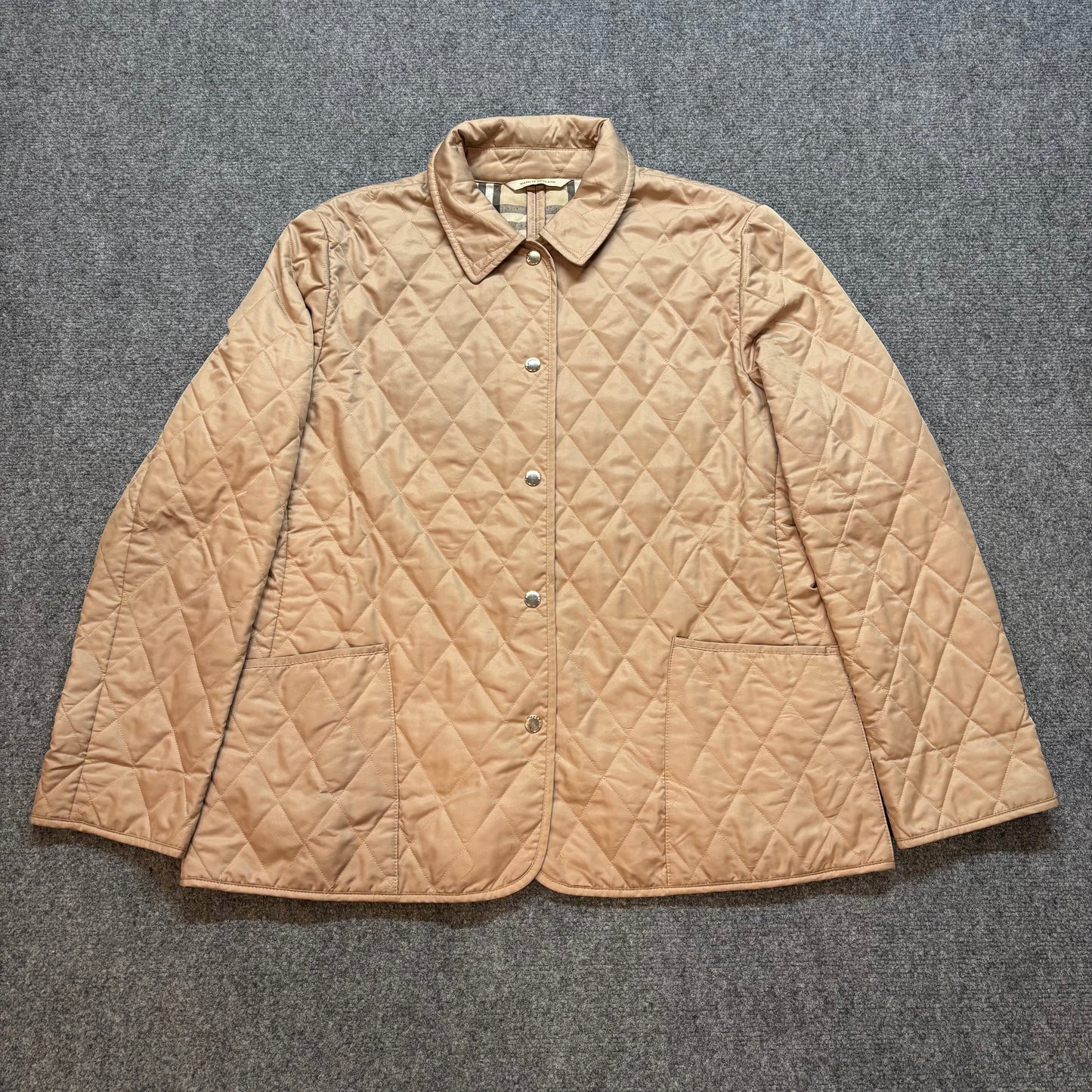 Women’s Burberry Jacket - L