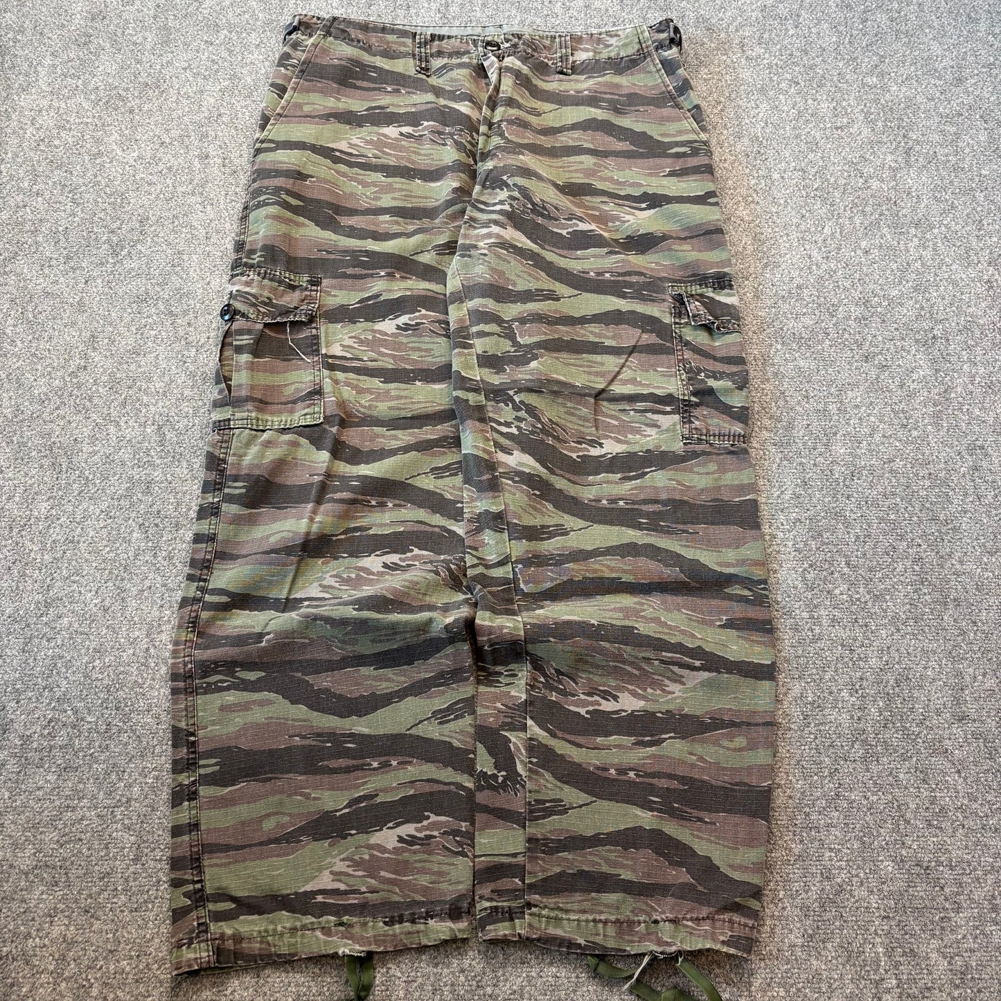 90s Tiger Stripe Camo Pants - 40x32