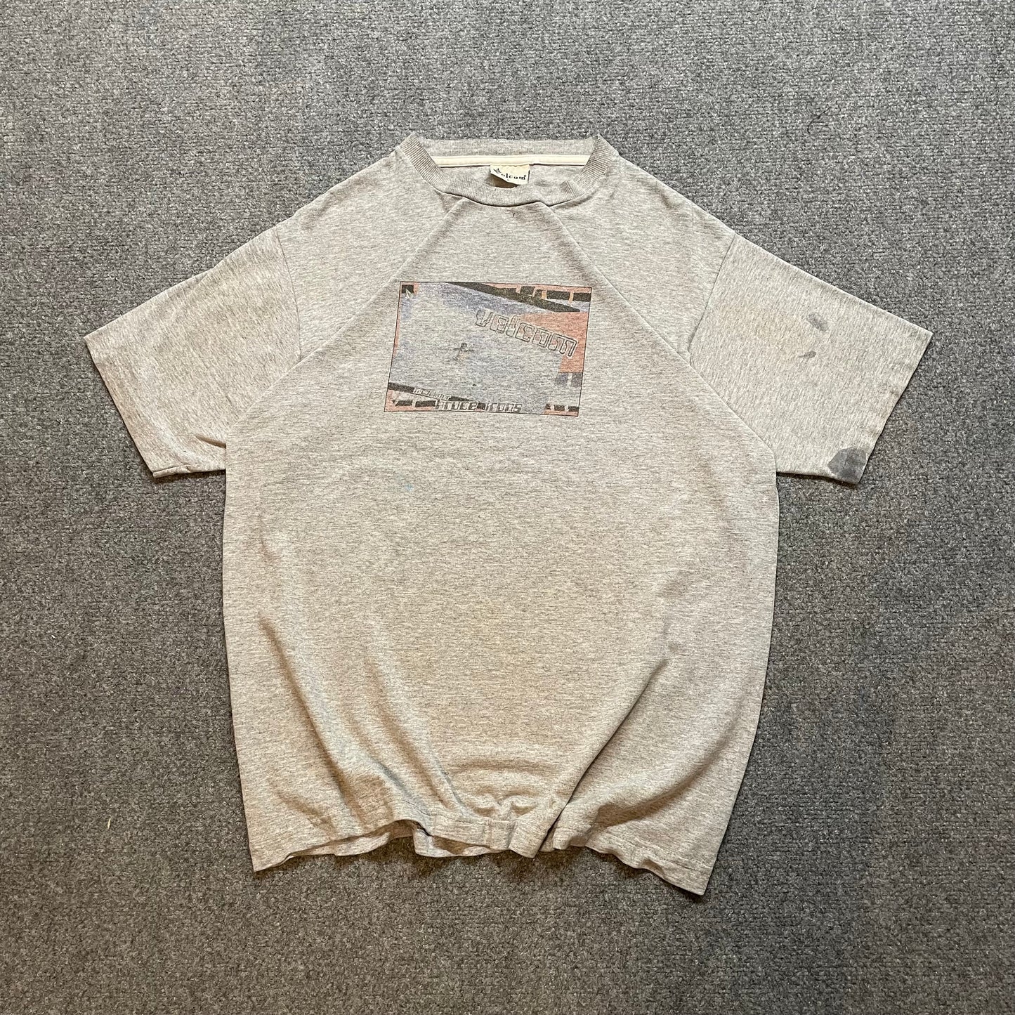 Rare 90s VOLCOM Bruce Irons Surfing T-Shirt - L