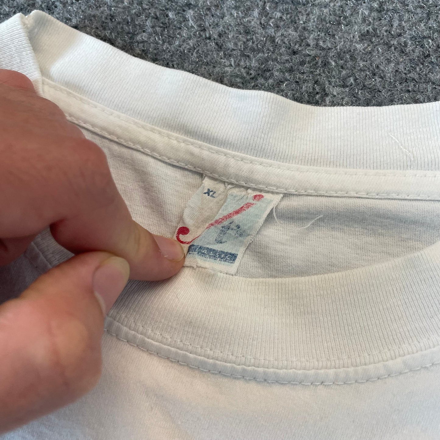 90s Fox’s Bar Heineken Shirt - L