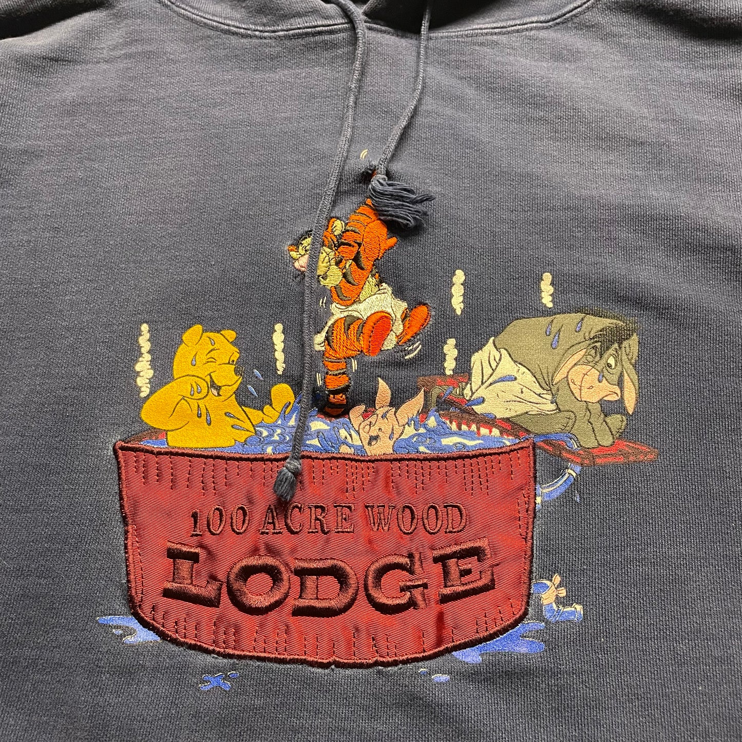 2000s Winnie the Pooh 100 Acre Wood Lodge Hoodie - XL