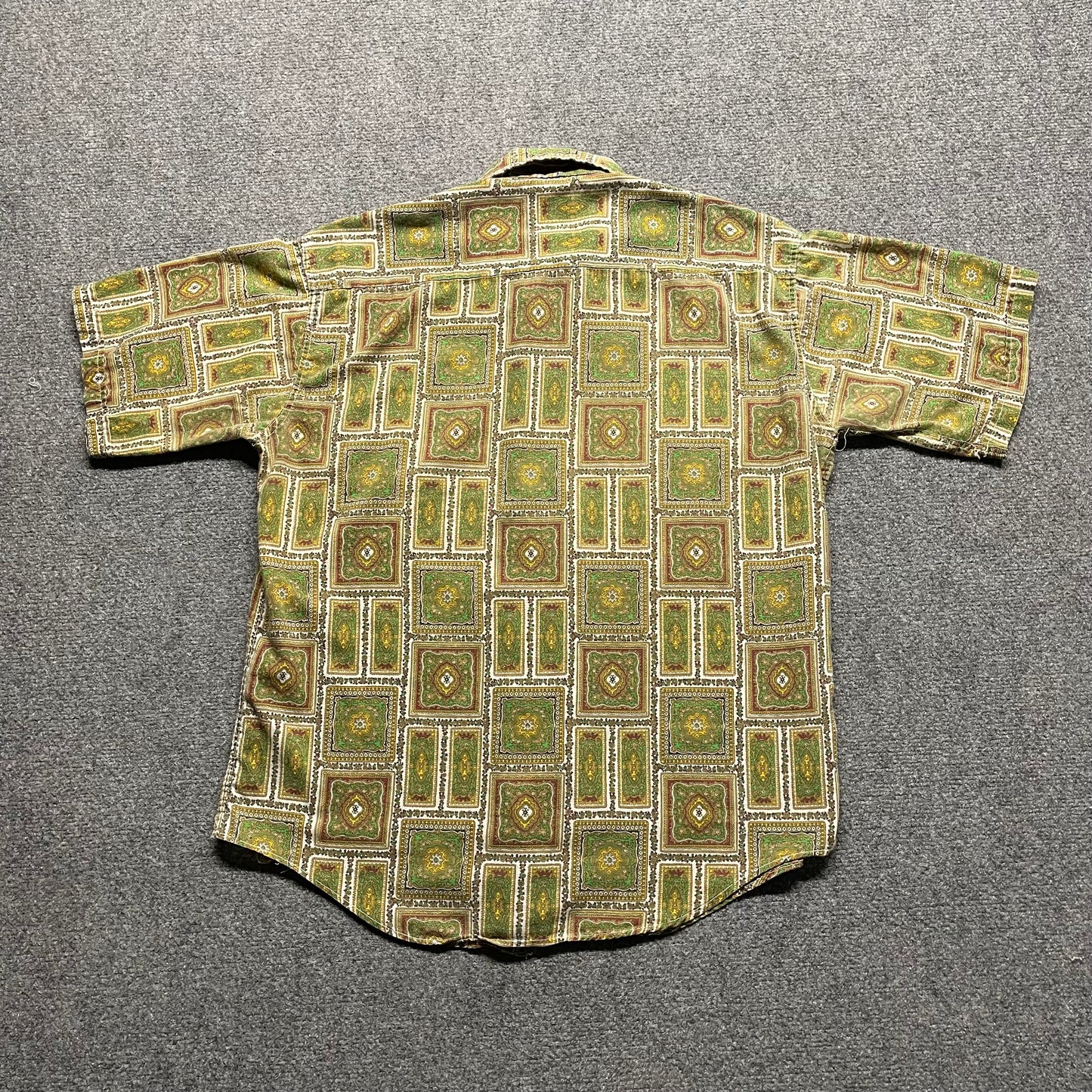 1980s Perma Press Button Up - L