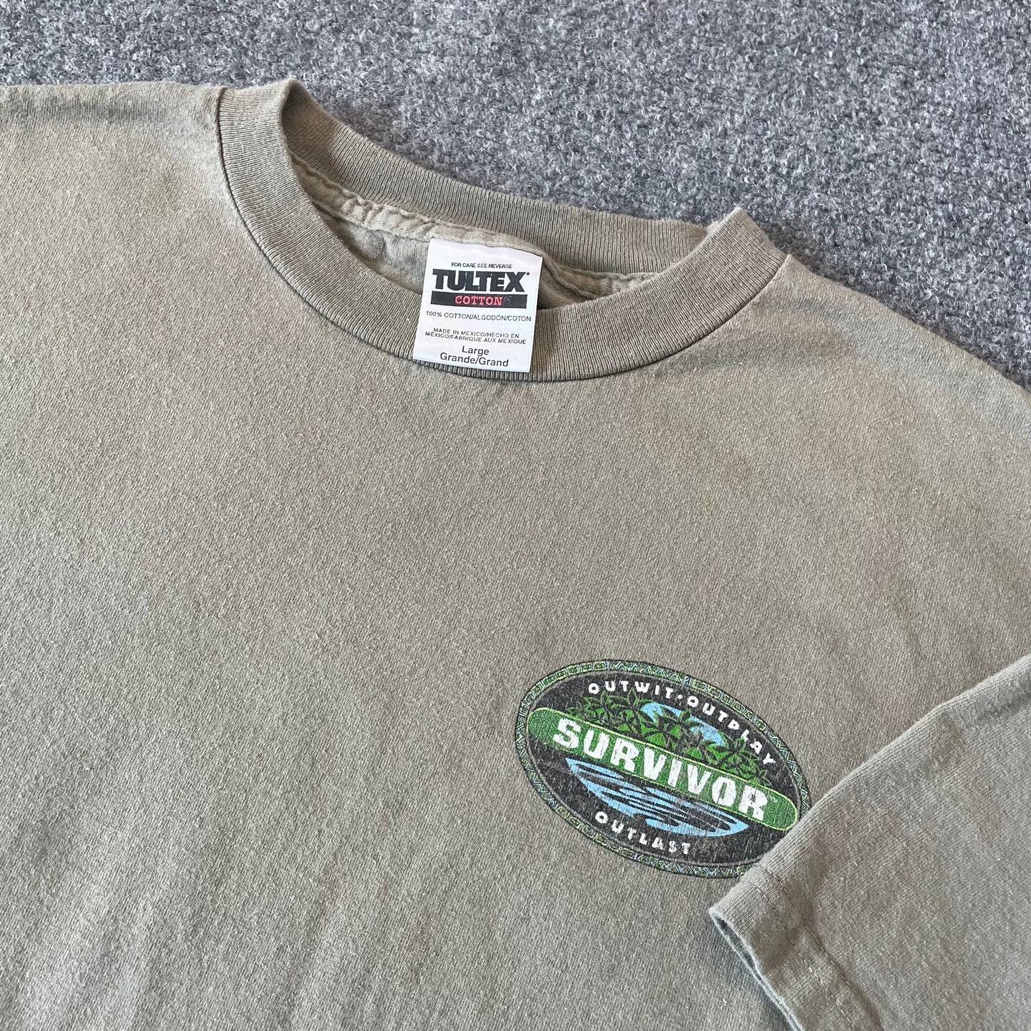 2000s Survivor TV Promo Shirt - L