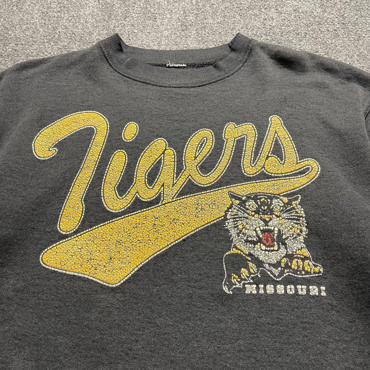 90s Missouri Tigers Sweatshirt - L