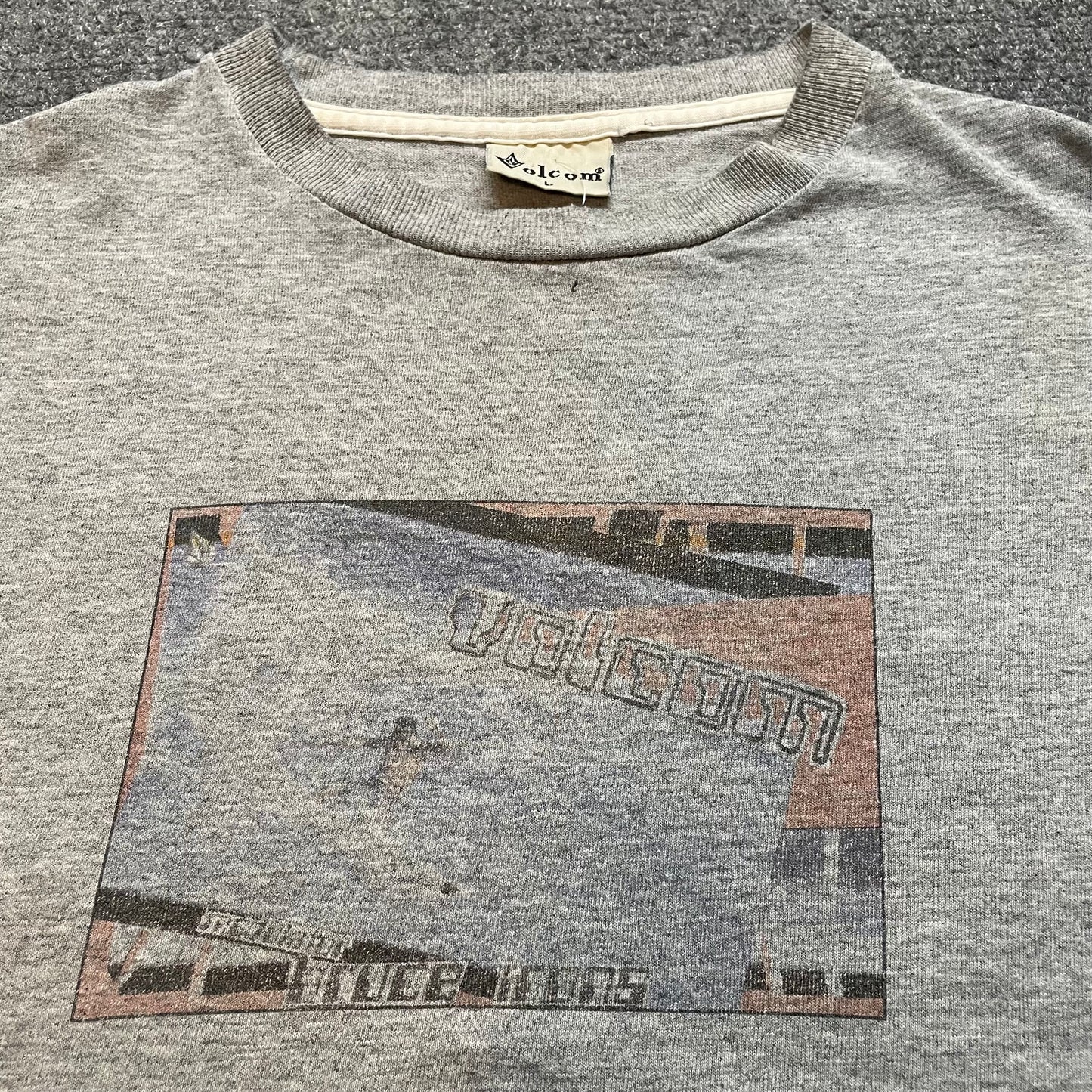 Rare 90s VOLCOM Bruce Irons Surfing T-Shirt - L