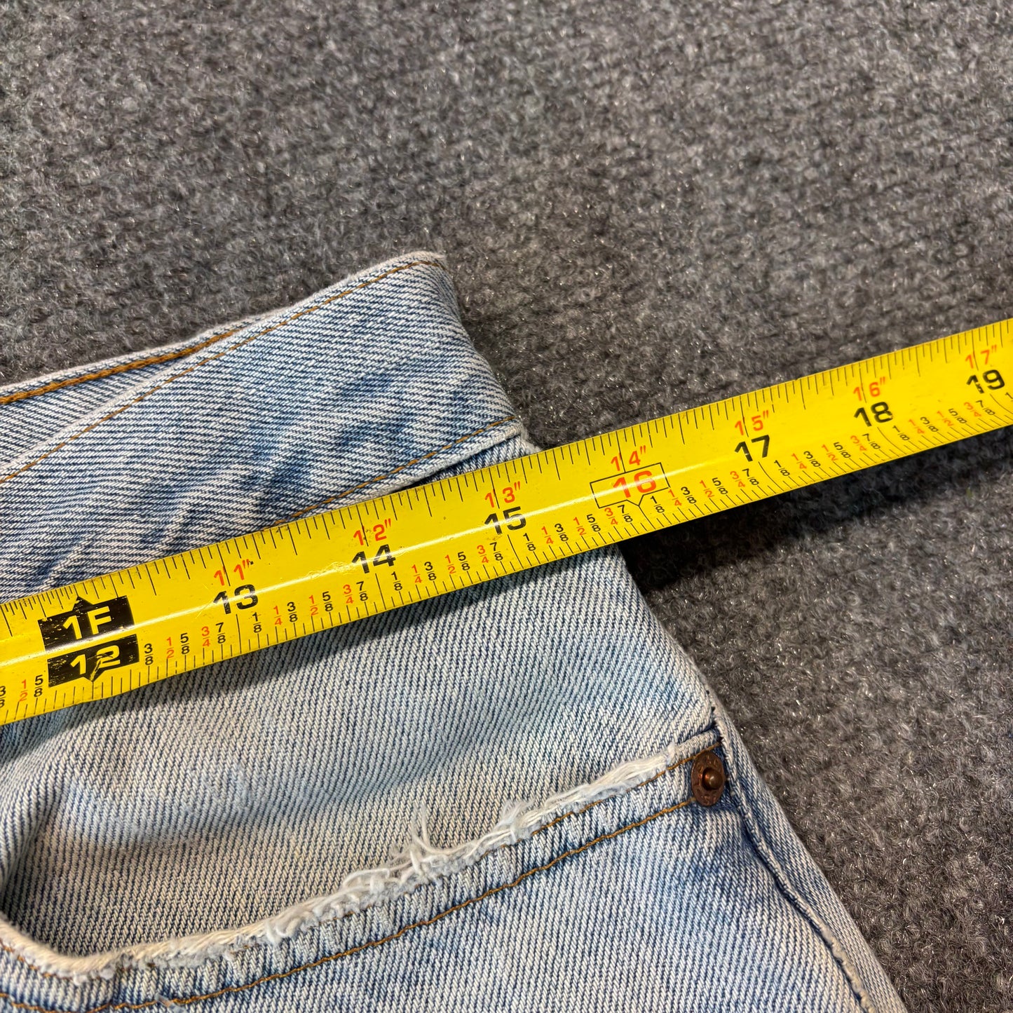 90s Levi’s 505 Bleached & Distressed Jeans - 32x34