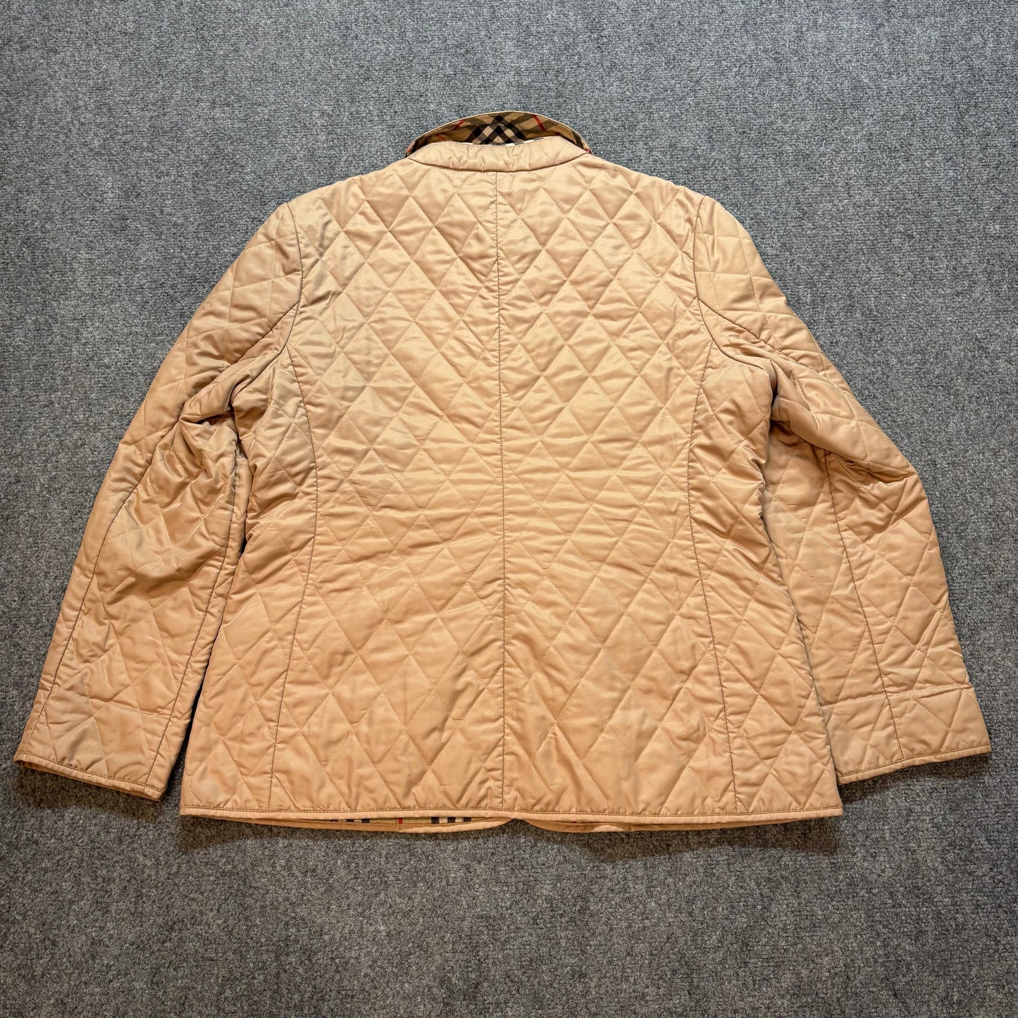 Women’s Burberry Jacket - L